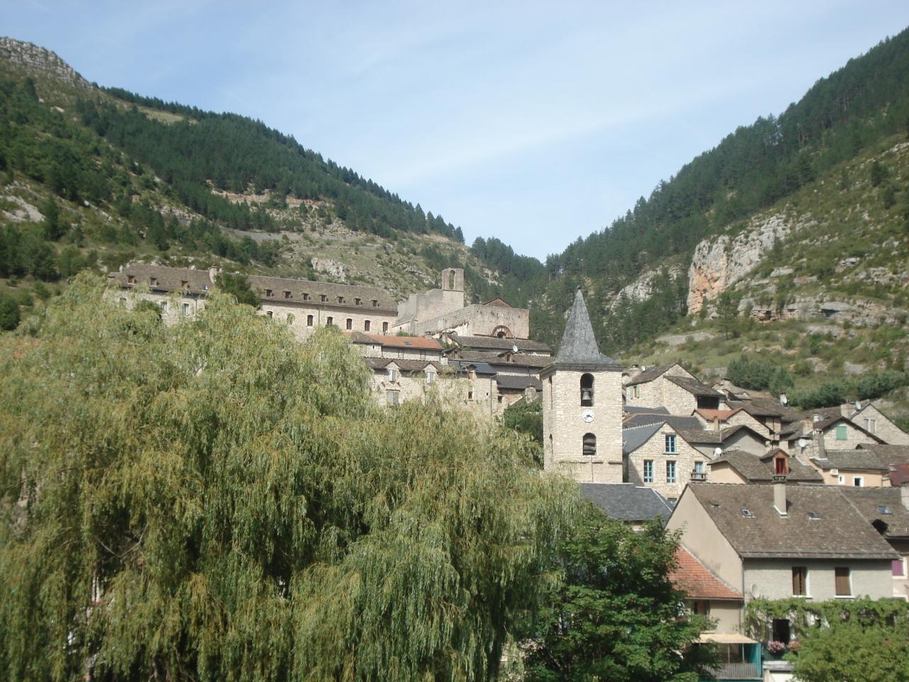 Le village de Sainte-Enimie